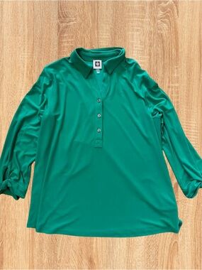 Ann Klein Women's Emerald Green Collared Button-Front Top